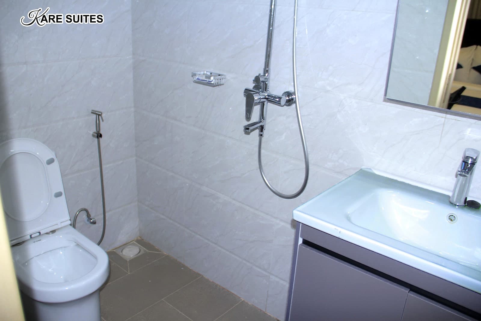 room 4 at Kare Suites